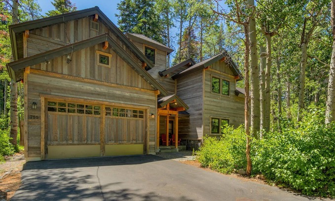 Tahoe Pines House | Aspen Paradise - TLUXP