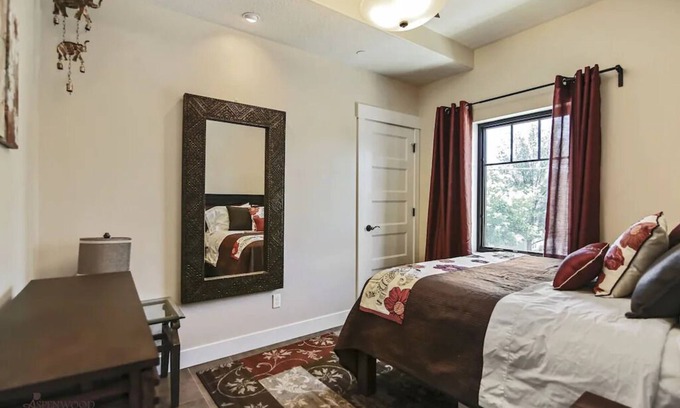 North Park Condo | Aspenwood Manor- Luxury Thai-inspired 3bed/2ba Condo downtown!