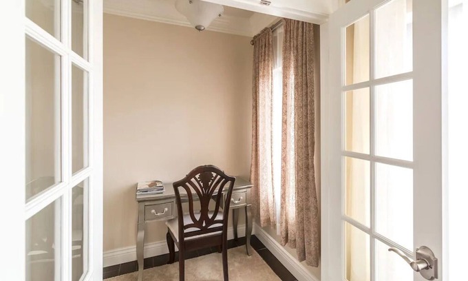 North Park Apartment | Aspenwood Manor- Magnificent and Luxurious Vienna-inspired condo!