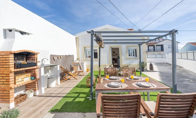 Assenta House | Assenta Beach House - 2 bedroom house with patio