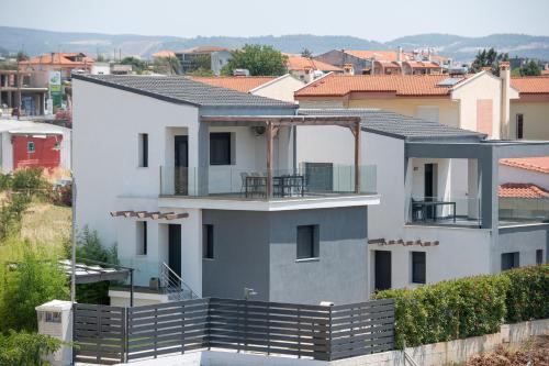 Kalivia Poliyirou House | Asteria Mare by Aetherion Studios & Suites