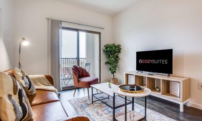 McNeil Apartment | Astonishing CozySuites on I-35 w/pool &parking #08