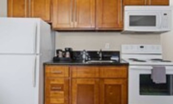 Astoria Hotel | Astoria Rivershore Motel