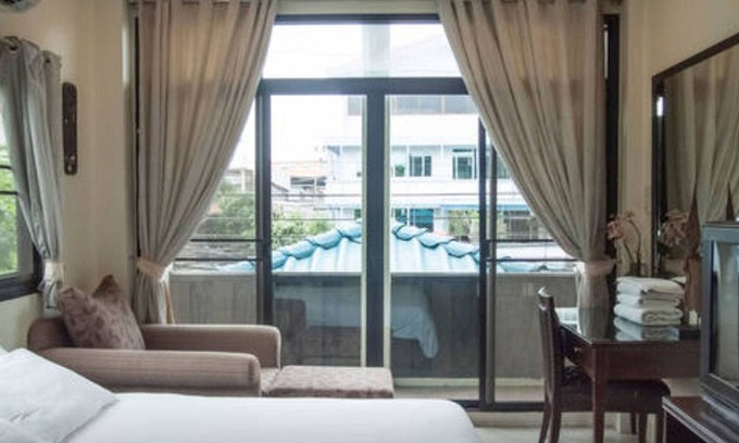 Sathorn Hotel | At 1150 villa