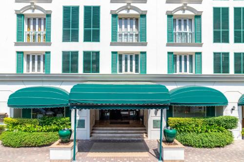 Embassy District Apartment | At 21 Saladaeng