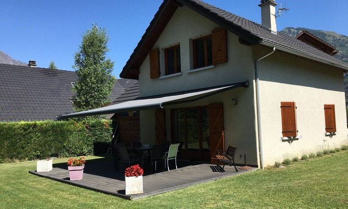 Le Bourg-d'Oisans House | At Feuillardiers put your suitcases for skiing, cycling, hiking