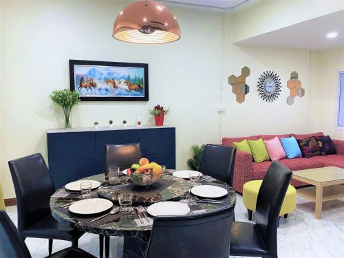 Nana Villa | At FOUR-6 Bed, CITY CENTER, Nana BTS, MBK, Central World, Siam