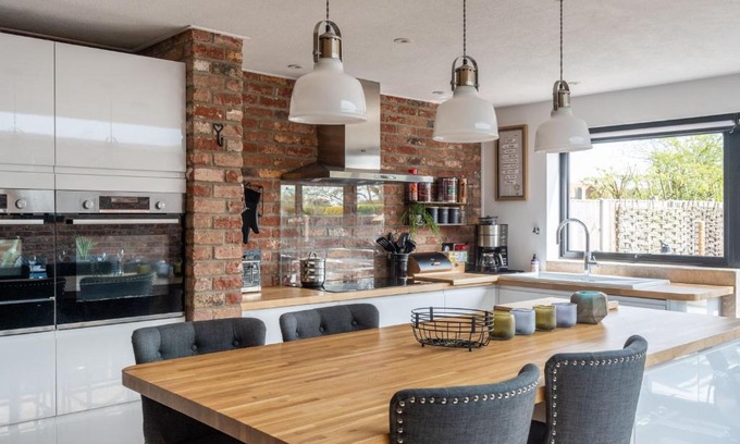 West Beckham House | At Last by Big Skies Cottages