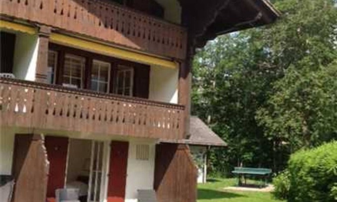 Gstaad Ski Chalet | At the foot of Mount Eggli Gstaad-Skiing can begin on foot.