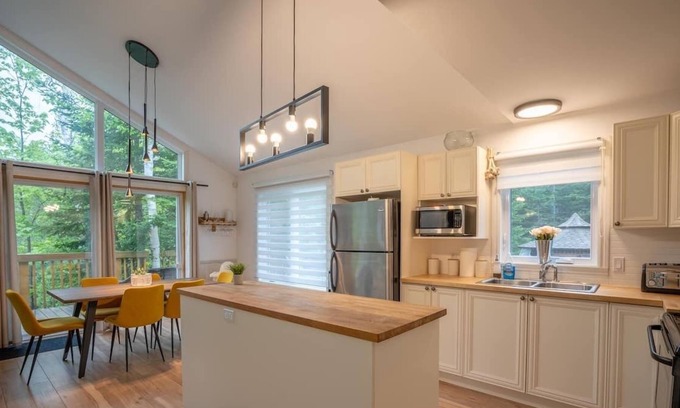 Saint-Didace Ski Chalet | At the foot of the current