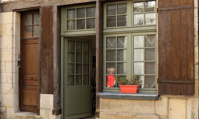 Loches Apartment | At the foot of the royal city, in the pedestrian zone.