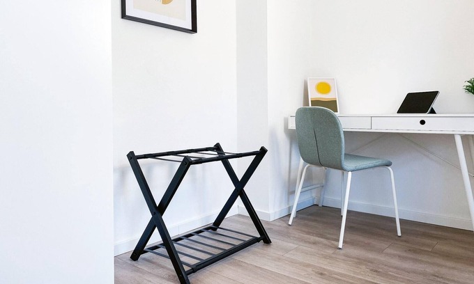 Sonnenberg Apartment | At the main station of the Capital of Culture
