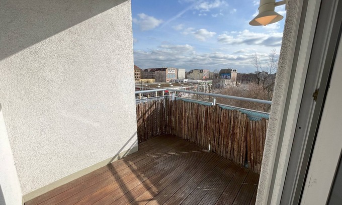 Connewitz Apartment | At the pulse of the city, incl. underground parking space & balcony