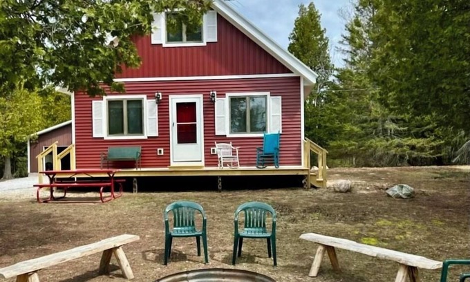 Drummond Island House | At the Trails on Drummond Island