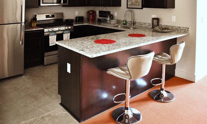 Aurora Apartment | AT YOUR SERVICE! Downtown Aurora 1 Bedroom River Facing Gem