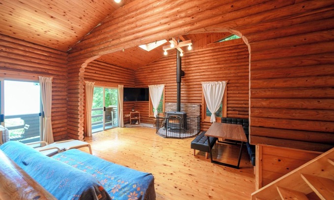 Atami House | Atami Shizenkyo Villa Area Log house located at /Atami Shizuoka