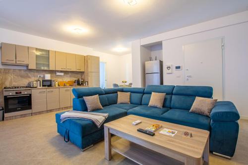 Timisoara Apartment | ATENEO - TREVI 2 Rooms, Modern Apartment DeLuxe, BIG Terrace, Plus FREE Parking