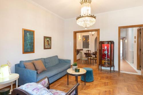 Platia Viktorias Apartment | Athenian Manor by Staycom