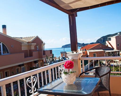 Agios Georgios Pagon Apartment | Athina studios and apartments