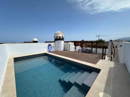 Vera Beach Apartment | Atico duplex con piscina privada, solárium y barbacoa