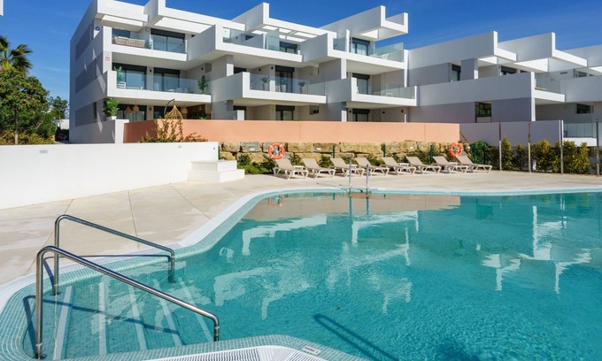 Puerto de la Duquesa Apartment | Ático Sea View Pure South by Interhome