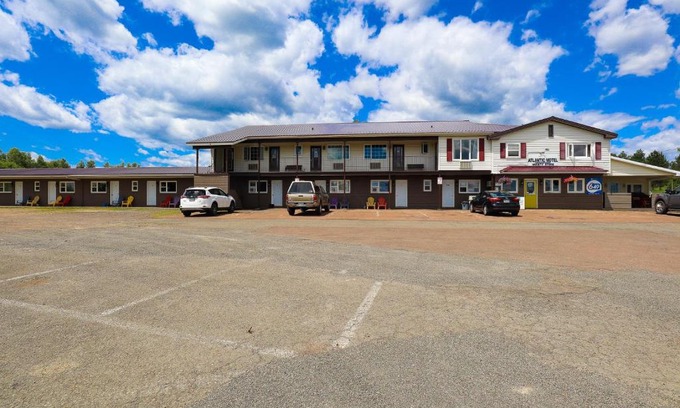 Berry Mills Hotel | Atlantic Motel