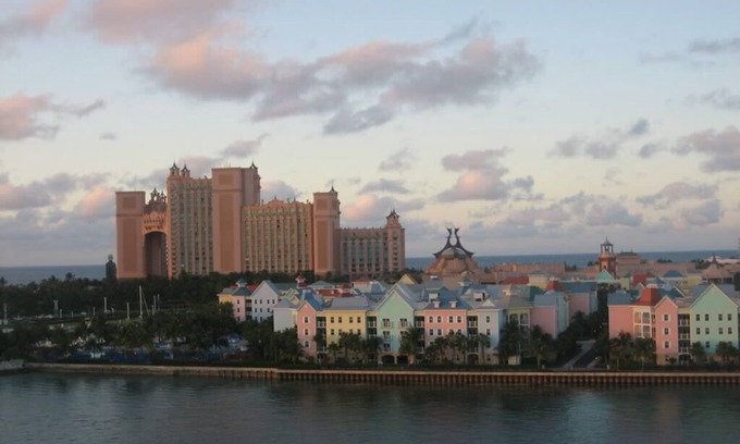 Paradise Island Condo | ATLANTIS HARBORSIDE -ALL DATES AVAILABLE OWNER OVER 200 REVIEWS