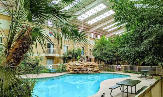 Fort Stockton Hotel | Atrium Inn