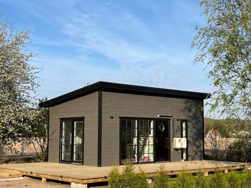 Vanga Ski Chalet | Attefallare i äppelriket