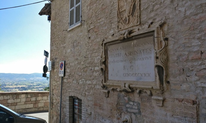 Assisi Apartment | Attic in the center of Assisi