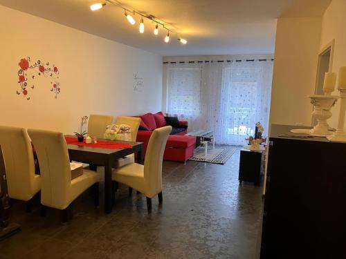 Munchen District Apartment | Attractive 2 room apartment south of Munich