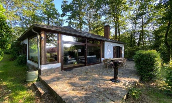 Marcouray House | Attractive house surrounded by nature