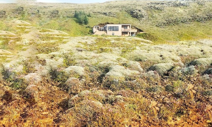 Fludir House | Attractive modern cottage - mountain/landscape view