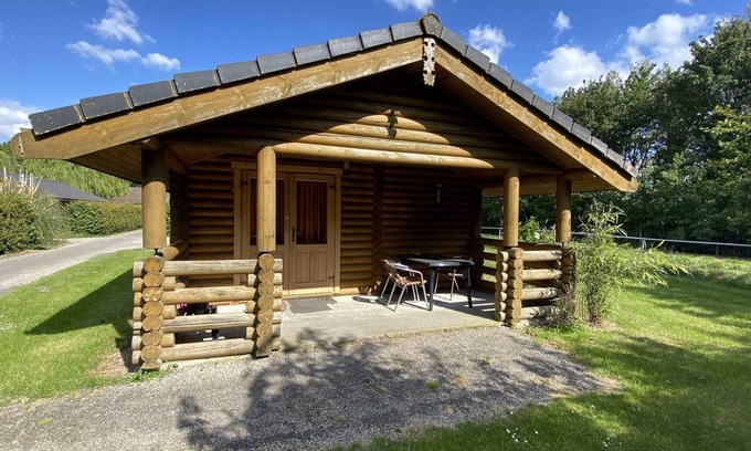 Ossenisse House | Attractive wooden holiday chalet for 4 people on a mini-chalet resort in Ossenisse, Zeelandic Flanders.