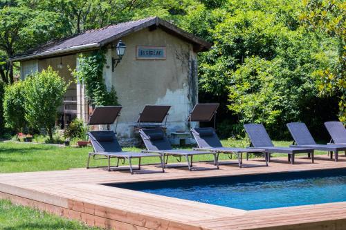 Issigeac House | Atypique ancienne gare d'Issigeac,piscine privée,pétante,grand terrain