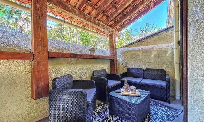 Joyeuse Apartment | Au Coeur Ardéchois - With shaded terrace