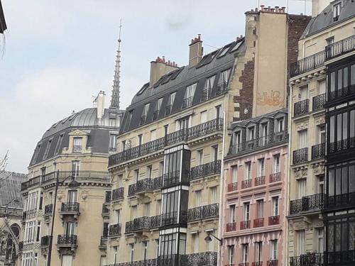 Sorbonne Apartment | Au COEUR de PARIS NOTRE DAME Nid Type Cabine tout équipe Central Calme Clair Ascenseur Clim