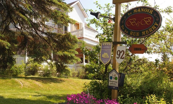 Magog Bed & Breakfast | Au Manoir de la rue Merry