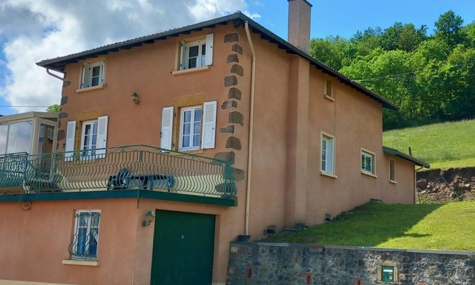 Brullioles House | Au Pied du Pottu - BRULLIOLES