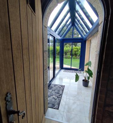 Saint-Coulomb Bed & Breakfast | Au Pti' Bonheur