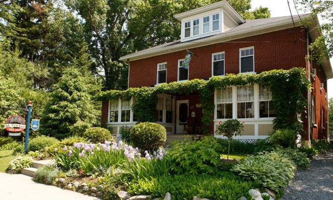 Magog Bed & Breakfast | Au Virage B&B