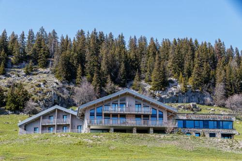 Thorens-Glieres Hotel | AUBERGE DES GLIERES Plateau des Glières