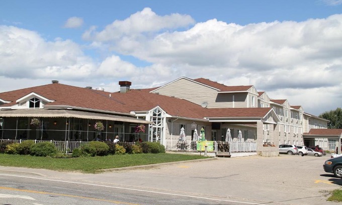Maniwaki Hotel | Auberge du Draveur