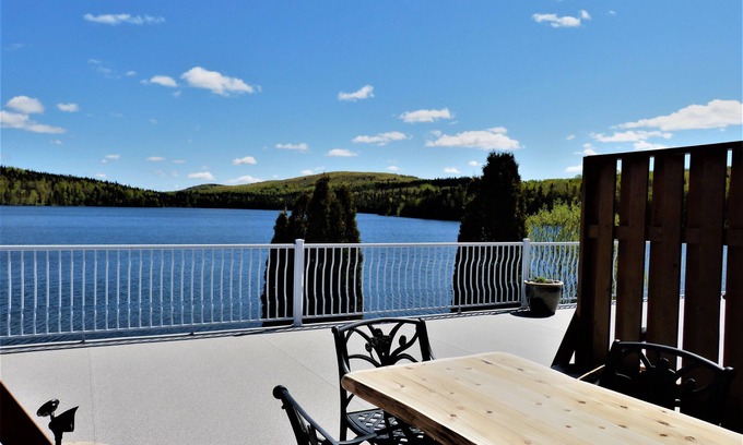 Sayabec Hotel | Auberge du Lac Malcom