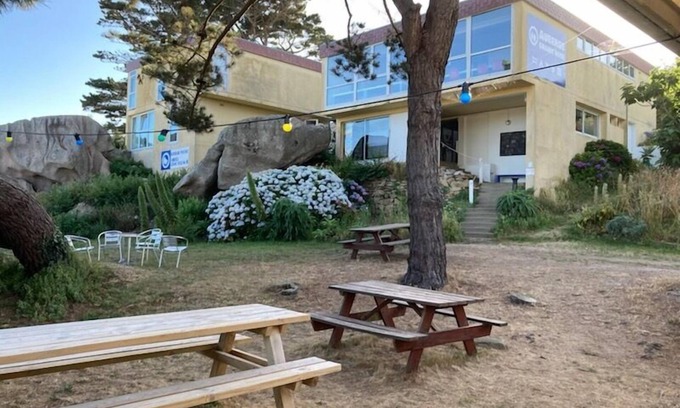 Trebeurden RV Rental | Auberge Granit Rose