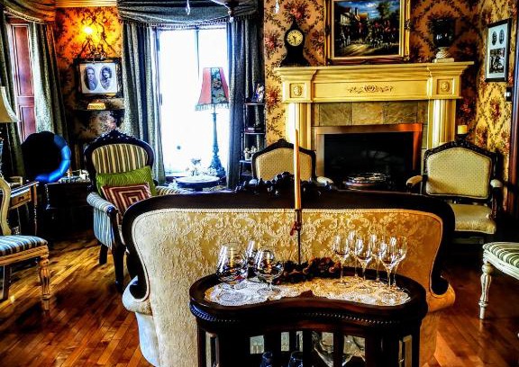 Saint-Jean Street Bed & Breakfast | Auberge J.A Moisan