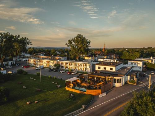 Chicoutimi Hotel | Auberge le Parasol