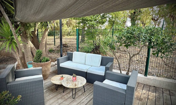 Le Dramont Hotel | Auberge Provençale