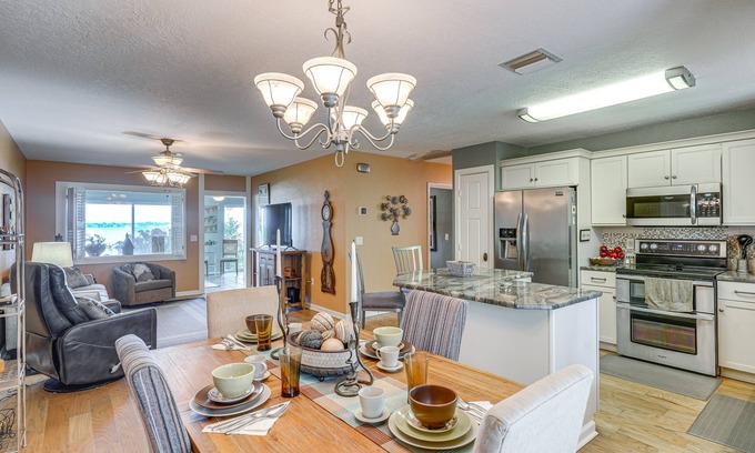 Auburndale House | Auburndale Vacation Rental w/Yard & Lake Views
