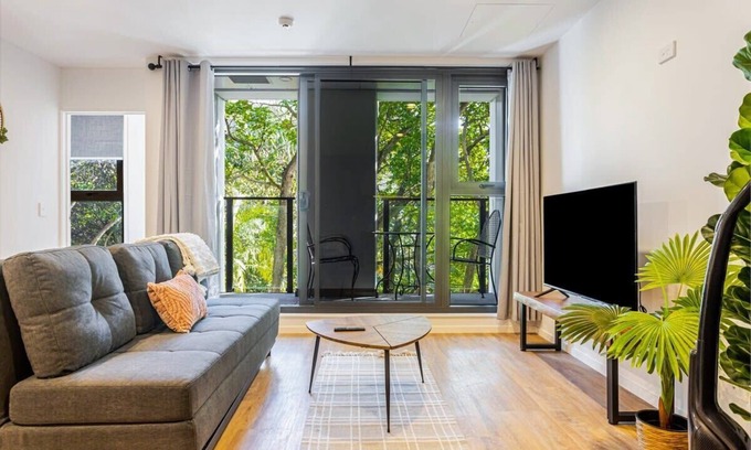 Newton Apartment | Auckland City Charm - 2BR Haven by Zodiak Stays